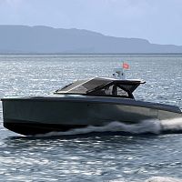 Inboard express cruiser 50twin-enginehard-topIPS