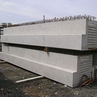 Precast concrete beam reinforced concreteT