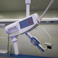 Ceiling-mounted surgical light BF-G650mobileLED110V / 60Hz