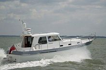 Inboard express cruiser HARDY 32DSdieseltwin-enginesemi-displacement hull