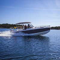 Outboard center console boat SR28 CC8-person max.sundeckwith T-top
