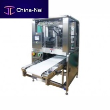 Cake cutting machine