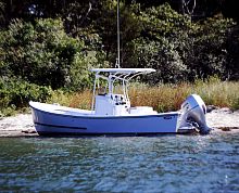 Outboard center console boat 220sport-fishingT-Top