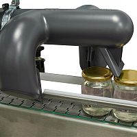 Continuous drying system for cansfor jarsfor the pharmaceutical industry