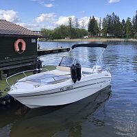 Outboard center console boat QX460sportrecreational6-person max.