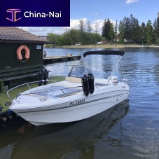 Outboard center console boat QX460sportrecreational6-person max.