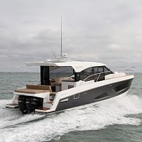 Outboard express cruiser MONACO 110twin-enginehard-topcruising