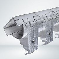 Protective shield for distribution switchgear insulation for brazed plate heat exchangershigh-voltage