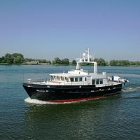 Inboard trawler BLUE WATER Seriesflybridge