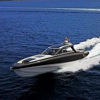 Sterndrive express cruiser BLADERUNNER 45 GTdieseltriple-enginehard-top
