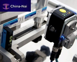 Bottle labelling machine vision system