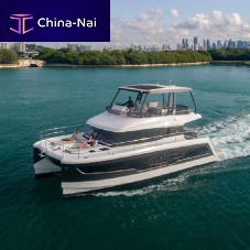 Catamaran express cruiser MY5inboardtwin-engineflybridge