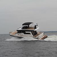 Cruising motor yacht 49 SCYflybridgeIPS3-cabin