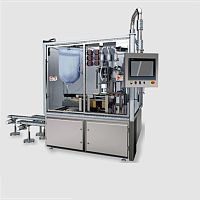 Filling and sealing machine for the pharmaceutical industry LAB+automatic