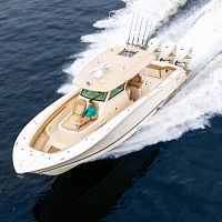 Outboard center console boat 380 LXFdieseltriple-enginesport-fishing