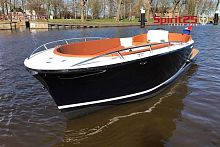 Inboard center console boat Spirit 25 Odiesel engine9-person max.classic