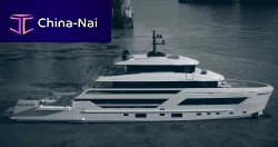 Cruising super-yacht 44X-Spaceclassicraised pilothousewith swimming pool