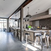 Contemporary kitchen TONS GRISoaknatural stonestainless steel