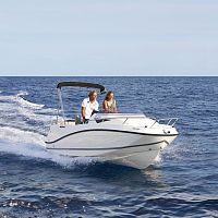 Outboard day cruiser Activ 505 Cabinopen5-person max.with cabin