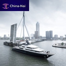 Cruising mega-yacht H3raised pilothouse