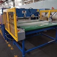 Straight-knife cutting machine HG-B200Tfor foambeltautomatic