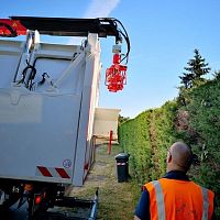 Automatic weighing system for waste