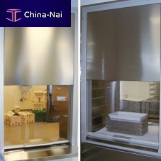 Clean room transfer hatch