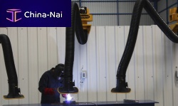 Fixed extraction arm flexiblefor welding fumes