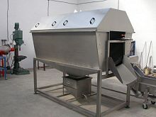Fully-automatic peeling machine