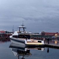 Cruising motor yacht 80wheelhousesemi-displacement hull