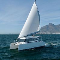 Catamaran 30 cruising1-cabintwin-berth