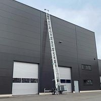 Compact freight elevator Junior 18for construction site