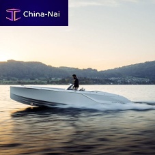 Inboard runabout opencenter console7-person max.