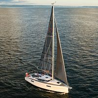 Cruising sailboat Maxus 353-cabin6-berth8-berth