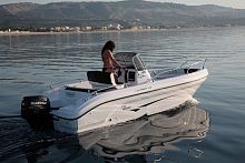 Outboard center console boat VOYAGER 19 Sski7-person max.sundeck