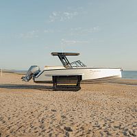 Outboard runabout twin-engineplaning hullopen