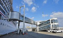 Terminal gangway KRONUStelescopicmotorizedlightweight