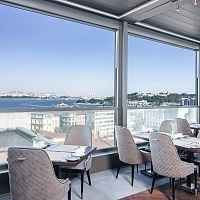 Sliding patio door SkyLinetempered glass facingaluminumdouble-glazed