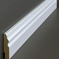 Wooden skirting 8102