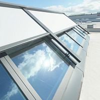 Smoke control skylight TOPFIX® VMS for inclined roofselectricwith skylight frame