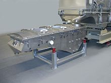 Linear vibrating screener SR for bulk materialsstainless steel