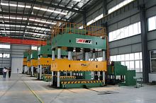 Hydraulic press Big Heavycompressionfor industrial applications