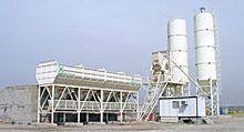Silo with mixer weighingcementfor precast concrete
