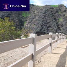 Fence with panels for public spacesrecycled plastic