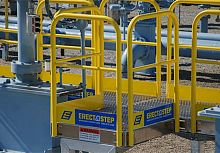 Work platform personnelwith safety railing