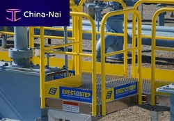 Work platform personnelwith safety railing