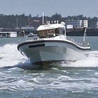 Outboard express cruiser PRO 37twin-engineplaning hullwheelhouse