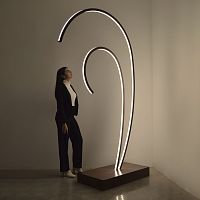 Floor-standing lamp ANTextruded aluminumthermo-lacquered aluminumoriginal design