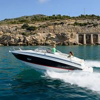 Inboard cabin cruiser 742Rdieselopendual-console