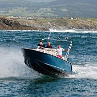 Outboard center console boat M 650sport-fishingaluminum12-person max.